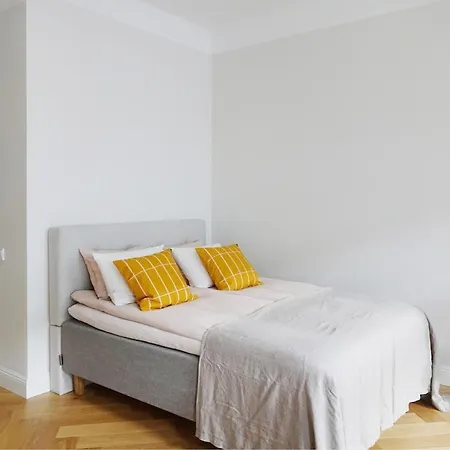 Stylish Design Next To The Parliament House *