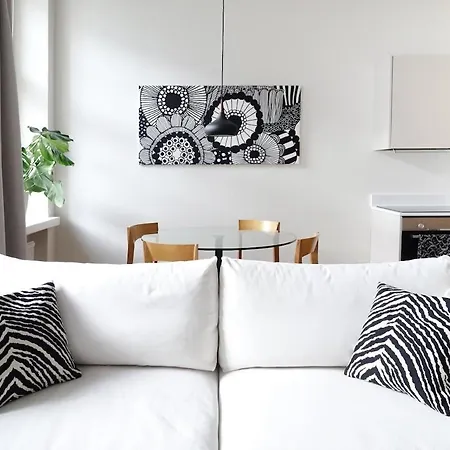 Apartment Stylish Design Next To The Parliament House *