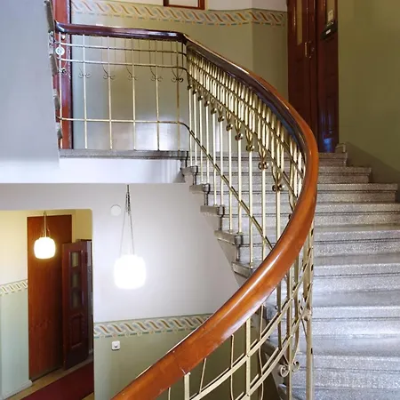 Stylish Design Next To The Parliament House *